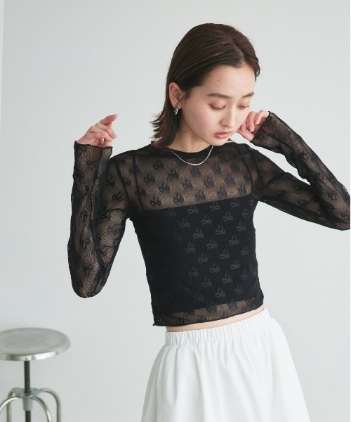 ad thie(アドティエ)の「リボン シアートップス(Tシャツ/カットソー・レディース・オフホワイト/ブラック・FREE)」の5枚目の写真