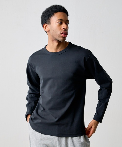 COLONY 2139(コロニートゥーワンスリーナイン)の「コットンスムースロングスリーブTシャツ(Tシャツ/カットソー・メンズ・ホワイト/ブラック/チャコールグレー・SMALL/MEDIUM/LARGE)」の2枚目の写真