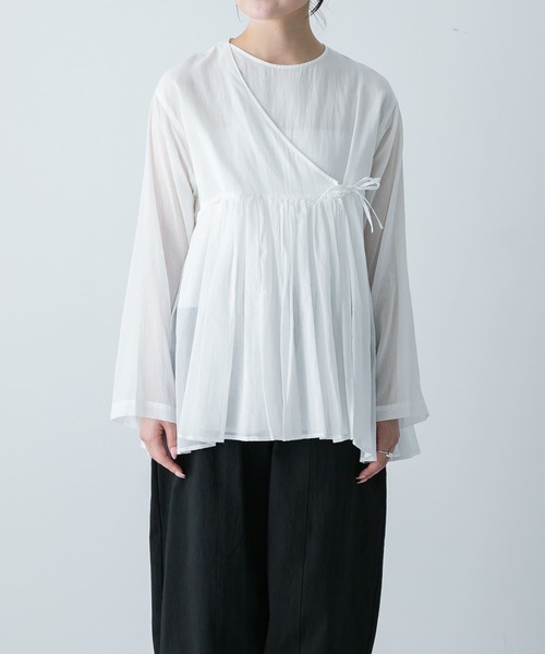 かぐれ(カグレ)の「コットンボイルアンガルカシャツ(シャツ/ブラウス・レディース・オフホワイト/チャコールグレー・FREE)」の10枚目の写真