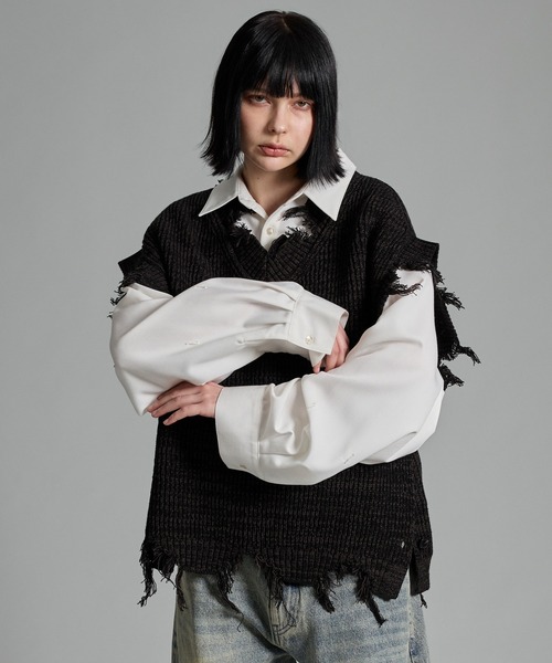 VELNUS（ベルナス）の「【VELNUS】Loose silhouette melange V-neck damaged knit vest/ルーズシルエットメランジＶネックダメージニットベスト（ベスト・メンズ・ライトグレー/ブラック/チャコールグレー・L/M/S）」の8枚目の写真