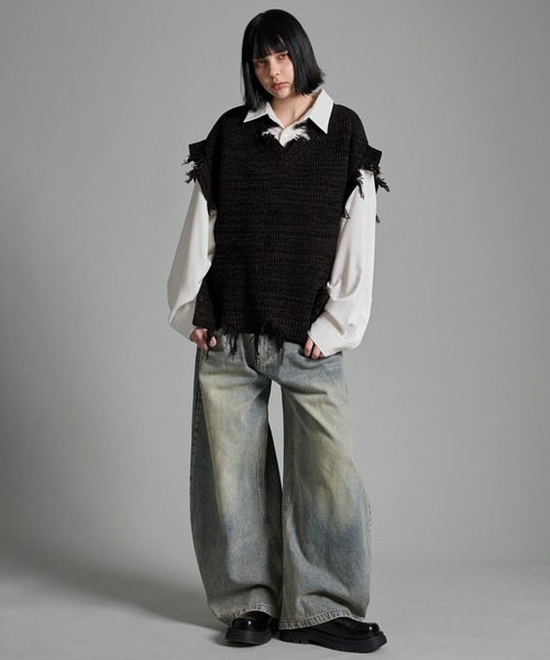 VELNUS（ベルナス）の「【VELNUS】Loose silhouette melange V-neck damaged knit vest/ルーズシルエットメランジＶネックダメージニットベスト（ベスト・メンズ・ライトグレー/ブラック/チャコールグレー・L/M/S）」の15枚目の写真