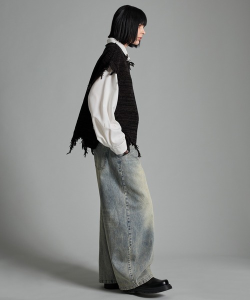 VELNUS（ベルナス）の「【VELNUS】Loose silhouette melange V-neck damaged knit vest/ルーズシルエットメランジＶネックダメージニットベスト（ベスト・メンズ・ライトグレー/ブラック/チャコールグレー・L/M/S）」の16枚目の写真