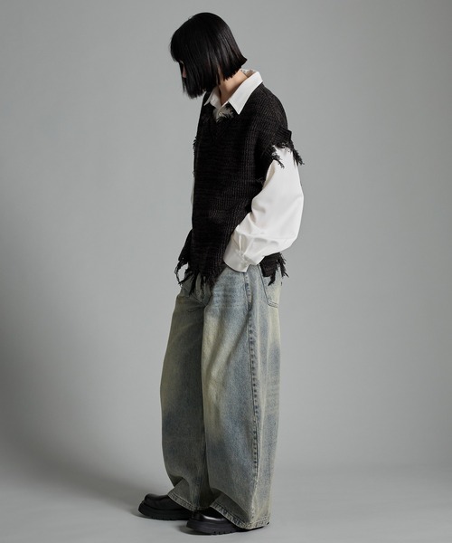 VELNUS（ベルナス）の「【VELNUS】Loose silhouette melange V-neck damaged knit vest/ルーズシルエットメランジＶネックダメージニットベスト（ベスト・メンズ・ライトグレー/ブラック/チャコールグレー・L/M/S）」の18枚目の写真