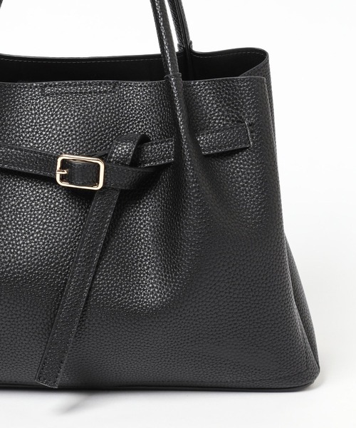 Elura（エルーラ）の「＜2025ceremony＞ベルトリュクスショルダーバッグ　288154（ハンドバッグ・レディース・ブラック/ベージュ/アイボリー・ONE SIZE）」の16枚目の写真