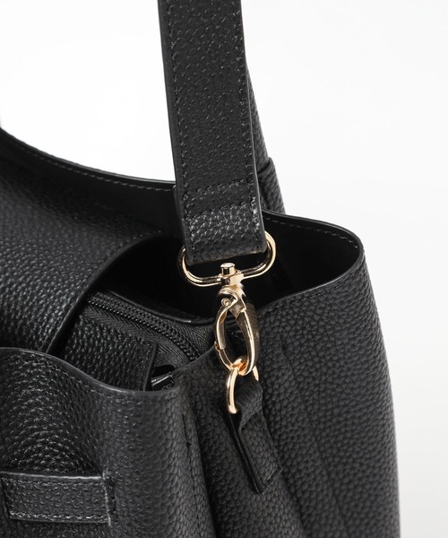 Elura（エルーラ）の「＜2025ceremony＞ベルトリュクスショルダーバッグ　288154（ハンドバッグ・レディース・ブラック/ベージュ/アイボリー・ONE SIZE）」の20枚目の写真