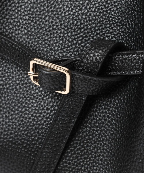 Elura（エルーラ）の「＜2025ceremony＞ベルトリュクスショルダーバッグ　288154（ハンドバッグ・レディース・ブラック/ベージュ/アイボリー・ONE SIZE）」の22枚目の写真