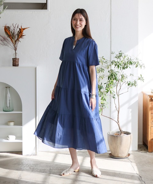 No Rule No Line（ノール－ルノーライン）の「ギャザーたっぷり Vネックティアードマキシワンピ（ワンピース・レディース・ブルー/アイボリー/ブラック/ベージュ系・FREE）」の6枚目の写真