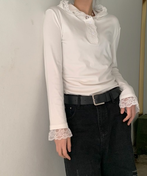 by muni:r(バイ ムニール)の「レースフードトップス(Tシャツ/カットソー・レディース・チャコール/アイボリー/ブラック・FREE)」の2枚目の写真