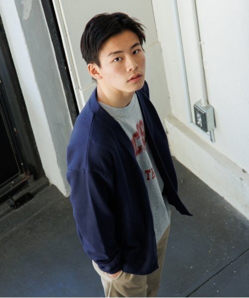 GLAZOS（グラソス）の「【大人向けサイズあり】【速乾・毛玉になりにくい】裏毛・シンプルカーディガン（カーディガン/ボレロ・キッズ・ネイビー/グレー・S/LL/L/M）」の2枚目の写真