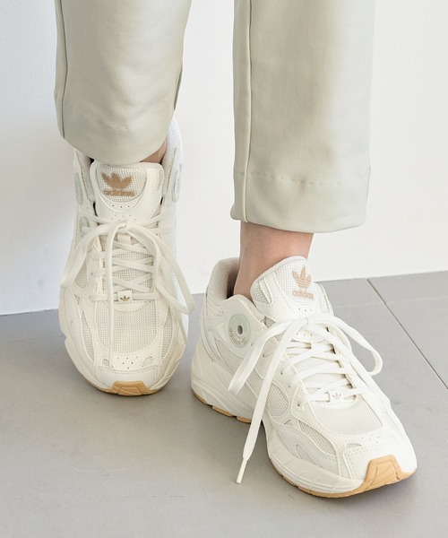 BARNYARDSTORM（バンヤードストーム）の「adidas ASTIR W（その他シューズ・レディース・オフホワイト/ブラック・25/24/23）」の6枚目の写真