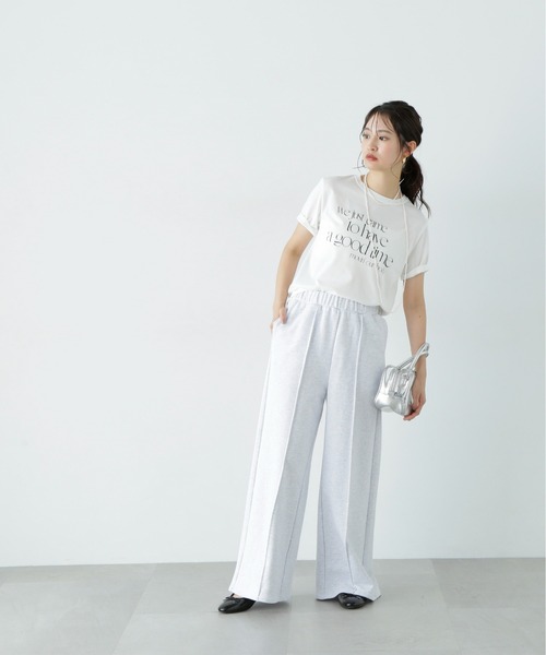 N.(N. Natural Beauty Basic)(エヌエヌナチュラルビューティーベーシック)の「タイポグラフィコンパクトロゴT(Tシャツ/カットソー・レディース・オフホワイト/ベージュ/ピンク・MEDIUM)」の5枚目の写真