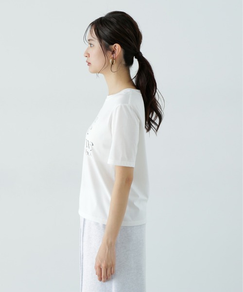 N.(N. Natural Beauty Basic)(エヌエヌナチュラルビューティーベーシック)の「タイポグラフィコンパクトロゴT(Tシャツ/カットソー・レディース・オフホワイト/ベージュ/ピンク・MEDIUM)」の10枚目の写真