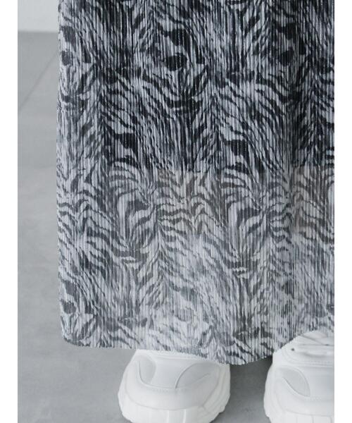 Lugnoncure（ルノンキュール）の「柄アソートプリーツスカート（スカート・レディース・ベージュ/ネイビー/グレー・F）」の7枚目の写真