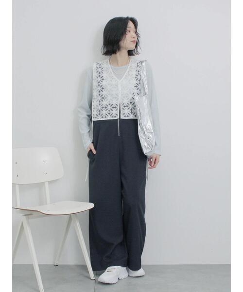 Samansa Mos2 blue(サマンサモスモスブルー)の「フロントジップサロペット(その他パンツ・レディース・キナリ/ネイビー/ブラック・F)」の16枚目の写真