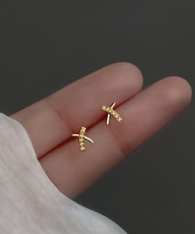 ピアス（両耳用）（ゴールド/金色系・クロスモチーフ）ファッション