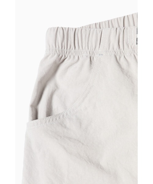 and wander（アンドワンダー）の「NYLON DOUBLE KNEE PANT｜ナイロンダブルニーパンツ（その他パンツ・メンズ・ブラック/ライトグレー/グリーン・M/XXL/S/XL/L）」の14枚目の写真