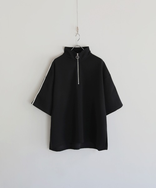 LILL（リル）の「サイドスリットコットンポンチビッグシルエットシルケットライク5分袖ドレープハーフジップカットソー（Tシャツ/カットソー・メンズ・ホワイト×ブラック/ブラック/ブルーグレー/ブルー系/ホワイト/ブラック×ホワイト・S/M/L/XL）」の7枚目の写真