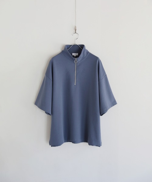 LILL（リル）の「サイドスリットコットンポンチビッグシルエットシルケットライク5分袖ドレープハーフジップカットソー（Tシャツ/カットソー・メンズ・ホワイト×ブラック/ブラック/ブルーグレー/ブルー系/ホワイト/ブラック×ホワイト・S/M/L/XL）」の8枚目の写真