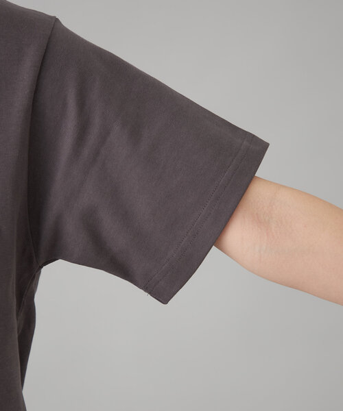 GEVACO（ゲバコ）の「【GEVACO】グラフィック半袖TEE（Tシャツ/カットソー・レディース・ブルー/チャコールグレー/ホワイト・SMALL/MEDIUM/LARGE）」の5枚目の写真