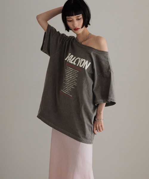 LOWRYS FARM（ローリーズファーム）の「2WAYﾛｺﾞTEE　452592（Tシャツ/カットソー・レディース・パープル/オフホワイト/チャコールグレー・LONG/SHORT）」の5枚目の写真