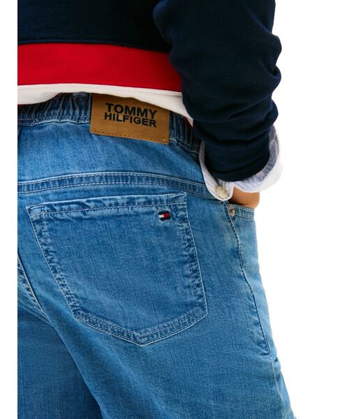 TOMMY HILFIGER（トミーヒルフィガー）の「BOYS デニムショートパンツ（その他パンツ・キッズ・ブルー・130cm/140cm/150cm/160cm）」の9枚目の写真