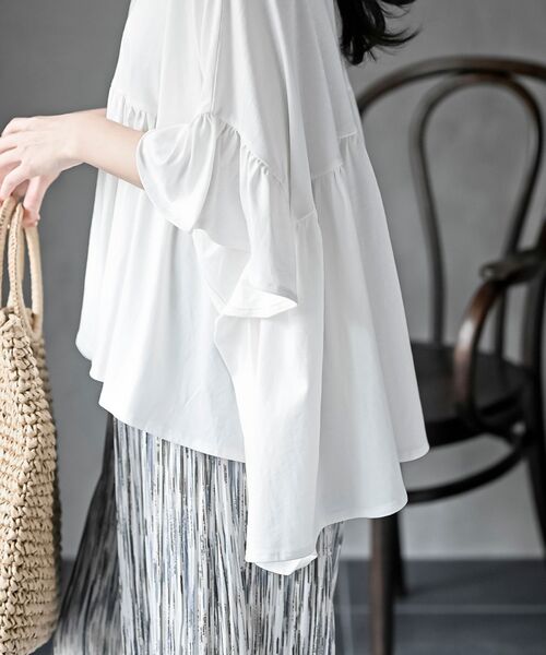 rps(アールピーエス)の「テールカットフリルワイドTシャツ(Tシャツ/カットソー・レディース・ネイビー/ブラック/オフホワイト・フリー)」の9枚目の写真