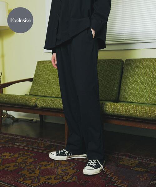 BROOKS BROTHERS（ブルックスブラザーズ）の「『別注』BROOKS BROTHERS×UR　TWO INTUCK TROUSERS（その他パンツ・メンズ・ブラック/ネイビー/ブラウン・30/32）」の2枚目の写真