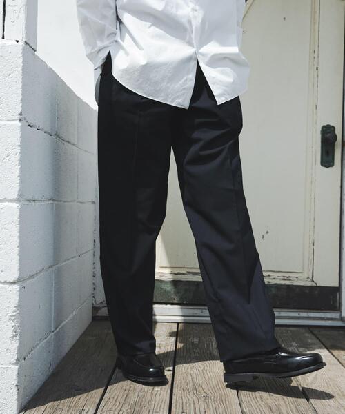 BROOKS BROTHERS（ブルックスブラザーズ）の「『別注』BROOKS BROTHERS×UR　TWO INTUCK TROUSERS（その他パンツ・メンズ・ブラック/ネイビー/ブラウン・30/32）」の6枚目の写真