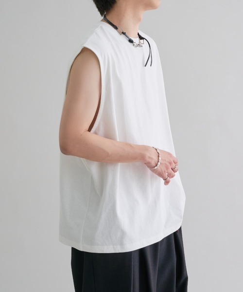 epnok(エプノック)の「アソートルーズノースリーブTee(Tシャツ/カットソー・メンズ・オフホワイト/ブラック系その他/ブラック・SMALL/MEDIUM/LARGE)」の6枚目の写真