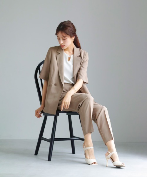 WHITE JOOLA（ホワイトジョーラ）の「洗濯機OK・接触冷感【 ドライタッチ♪サマーパンツ 】クリスピーメランジ・センタープレス入りテーパードパンツ（スラックス・レディース・ブラック/モカ・M/L）」の3枚目の写真