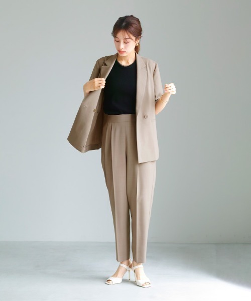 WHITE JOOLA（ホワイトジョーラ）の「洗濯機OK・接触冷感【 ドライタッチ♪サマーパンツ 】クリスピーメランジ・センタープレス入りテーパードパンツ（スラックス・レディース・ブラック/モカ・M/L）」の5枚目の写真