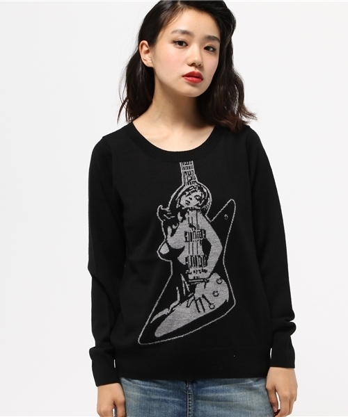 HYSTERIC GLAMOUR（ヒステリックグラマー）の「GUITAR GIRL編込 プルオ-バ-（ニット/セーター・レディース・ピンク/ブルー/ブラック・FREE）」の4枚目の写真