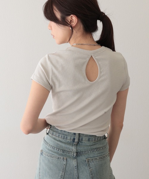 Lace Ladies(レースレディース)の「ラウンドネック バック カットアウト 半袖 Tシャツ(Tシャツ/カットソー・レディース・グレイッシュベージュ/グレー/グリーン/ホワイト/ブラック・FREE)」の7枚目の写真