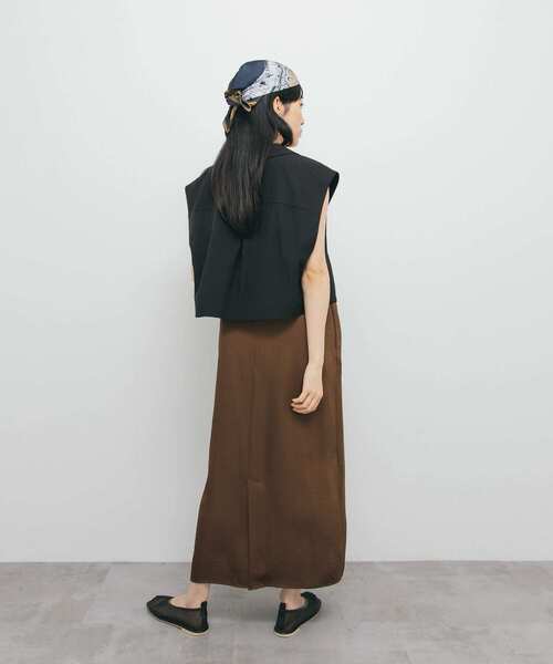 KBF（ケイビーエフ）の「サテンキャミワンピース（ワンピース・レディース・ベージュ/ネイビー/ブラウン・ONE）」の17枚目の写真