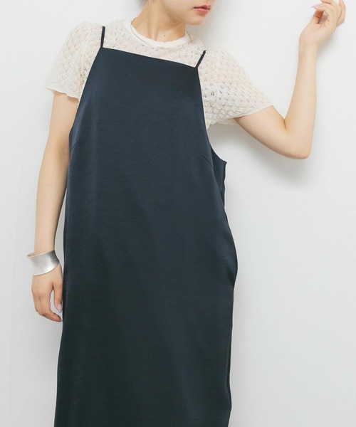 KBF（ケイビーエフ）の「サテンキャミワンピース（ワンピース・レディース・ベージュ/ネイビー/ブラウン・ONE）」の18枚目の写真