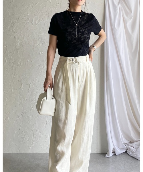 d.i.a. 半袖花柄ジップ付ショート丈トップス 羽織 d.i.a. 半袖花柄ジップ付ショート丈トップス 羽織