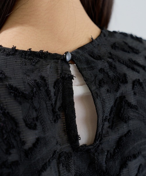 MAGASIN DE MODE Chou Chou（マガジンデモードシュシュ）の「【MAGASIN DE MODE Chou Chou】フリンジジャガードサイドリボンブラウス XNN（シャツ/ブラウス・レディース・アイボリー/ブラック・FREE）」の15枚目の写真