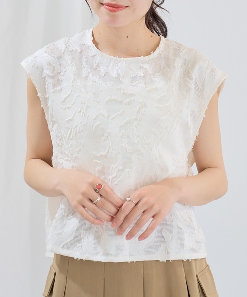 MAGASIN DE MODE Chou Chou（マガジンデモードシュシュ）の「【MAGASIN DE MODE Chou Chou】フリンジジャガードサイドリボンブラウス XNN（シャツ/ブラウス・レディース・アイボリー/ブラック・FREE）」の3枚目の写真