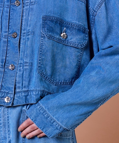 DOUBLE STANDARD CLOTHING（ダブルスタンダードクロージング）の「テンセルデニムジャケット（デニムジャケット・レディース・インディゴブルー・36/38）」の14枚目の写真
