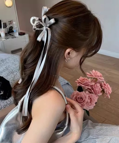 Dita Muaj.(ディータムアージュ)の「リボンヘアクリップ(バレッタ/ヘアクリップ・レディース・ブラック/シルバー・FREE)」の6枚目の写真