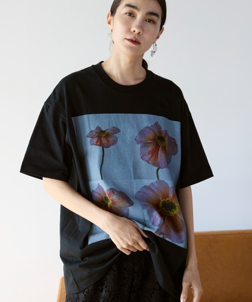 mamama-ma フラワープリント Tシャツ　マリメッコ mamama-ma フラワープリント Tシャツ マリメッコ ロゴフラワー