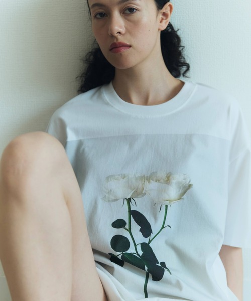 Libra Cue(リブラ キュー)の「フラワープリントTシャツ(Tシャツ/カットソー・レディース・ブラック/ホワイト・FREE)」の22枚目の写真