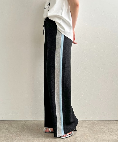 LHELBIE(レルビエ)の「ラメニットパンツ(その他パンツ・レディース・ブラウン/ネイビー/ブラック・M)」の4枚目の写真