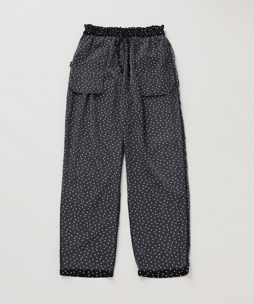 JOURNAL STANDARD relume(ジャーナルスタンダード レリューム)の「《WEB限定再入荷!》甘すぎない柄で大人可愛い!ランダムドットイージータックパンツ(その他パンツ・レディース・ブラック・FREE)」の19枚目の写真