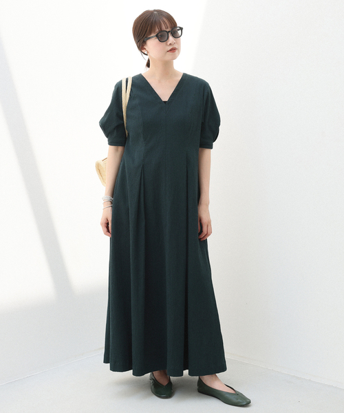 IENA(イエナ)の「《WEB限定/追加2》B. サッカーVネックワンピース(ワンピース・レディース・グリーン・40/38/36)」の3枚目の写真