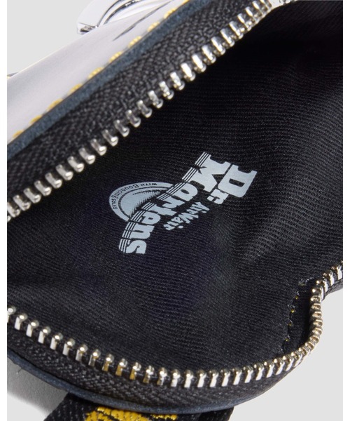 Dr. Martens（ドクターマーチン）の「Dr. Martens/ドクターマーチン ハートパース 41430001（コインケース・レディース・ブラック・FREE）」の2枚目の写真