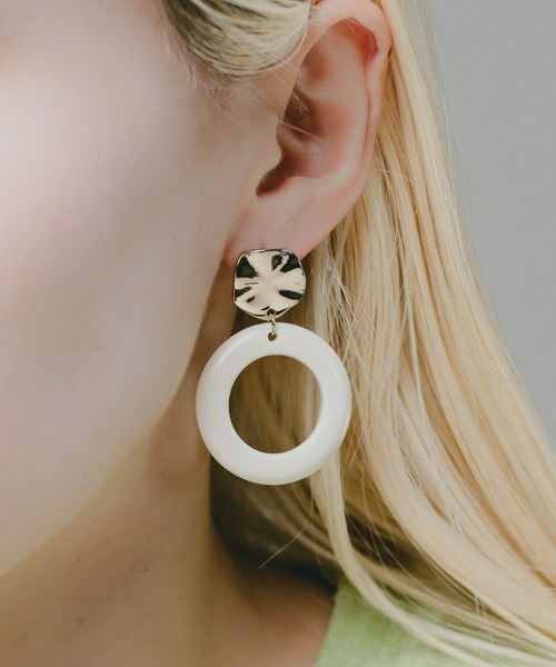 存在感抜群！全色欲しい！フープピアス アイボリー POP COLOR Cream dot. ピアス フープピアス チタンポスト 低アレルギー