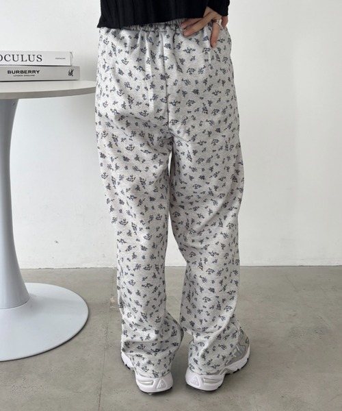 CLEA（クレア）の「小花柄プリントスウェットパンツ（スウェットパンツ・レディース・グレー/ライトグレー・FREE）」の14枚目の写真