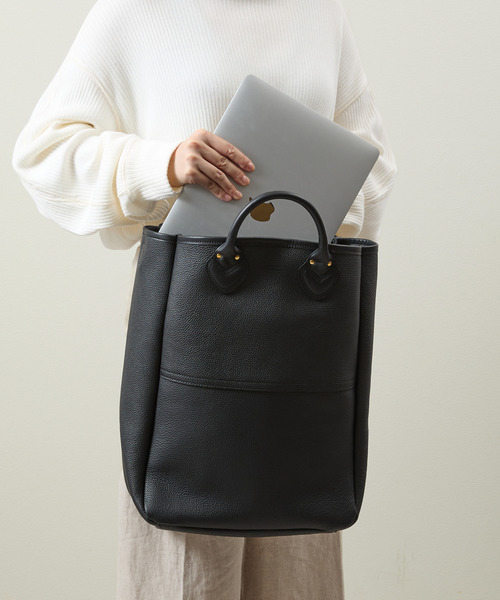 SLOW（スロウ）の「SLOW スロウ / Shrink 2way tote bag M シュリンクレザートートバッグ 牛革2WAYショルダーバッグ / 858S26P（トートバッグ・メンズ・グレー/ブラック・FREE）」の2枚目の写真