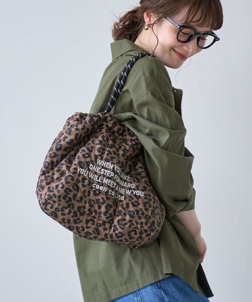 coen（コーエン）の「【新色追加】ロゴ刺繍キカキルトショルダーバッグ（Mサイズ）（ショルダーバッグ・レディース・その他4/シルバー/その他1/その他2/ブラック/その他6/ホワイト・FREE）」の6枚目の写真